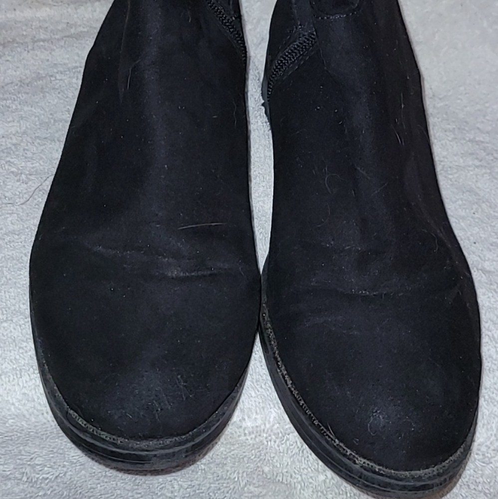 Knee high boots - Picture 2 of 6